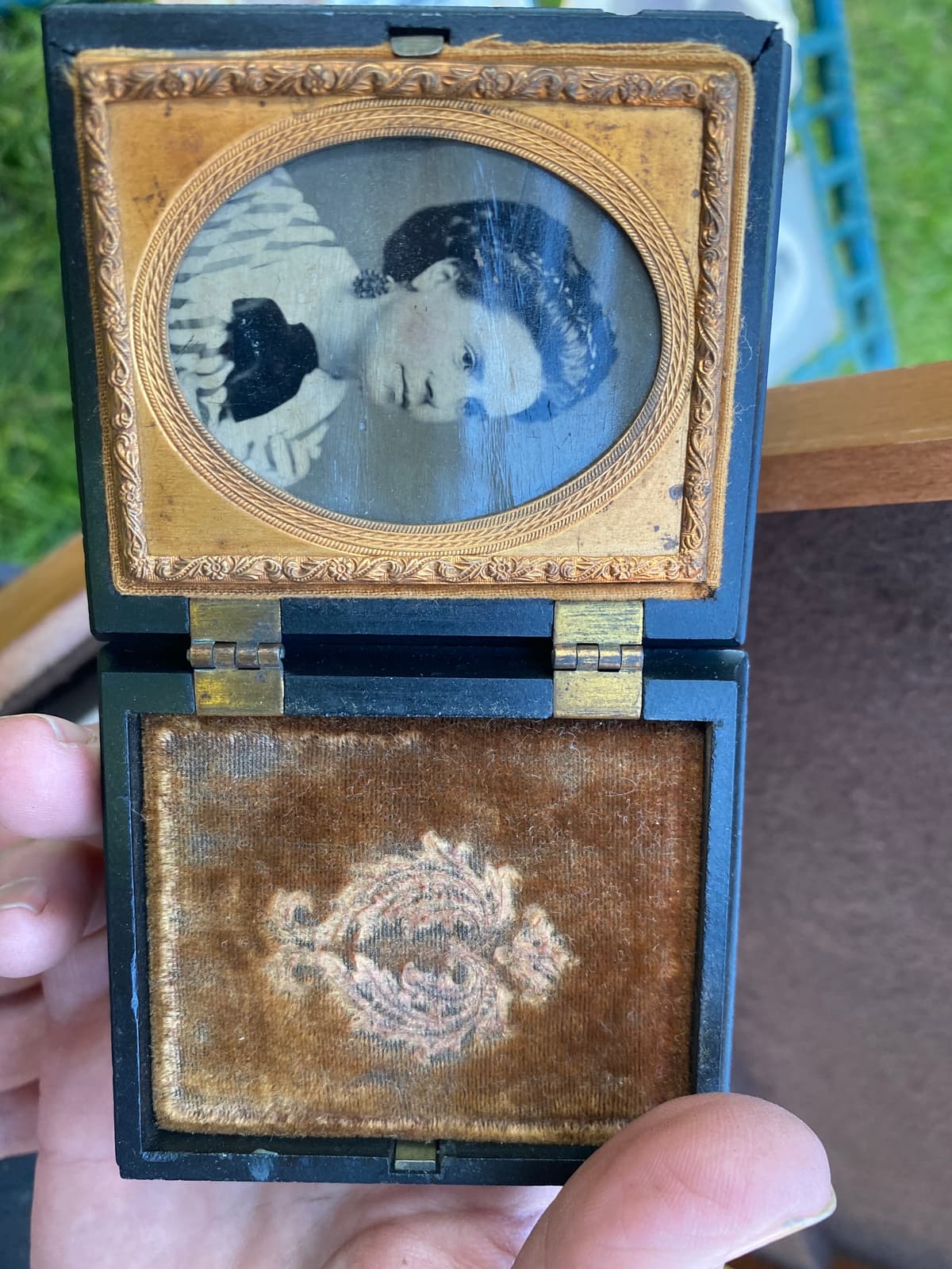 Elizabeth Arden Winter, ambrotype in its open case