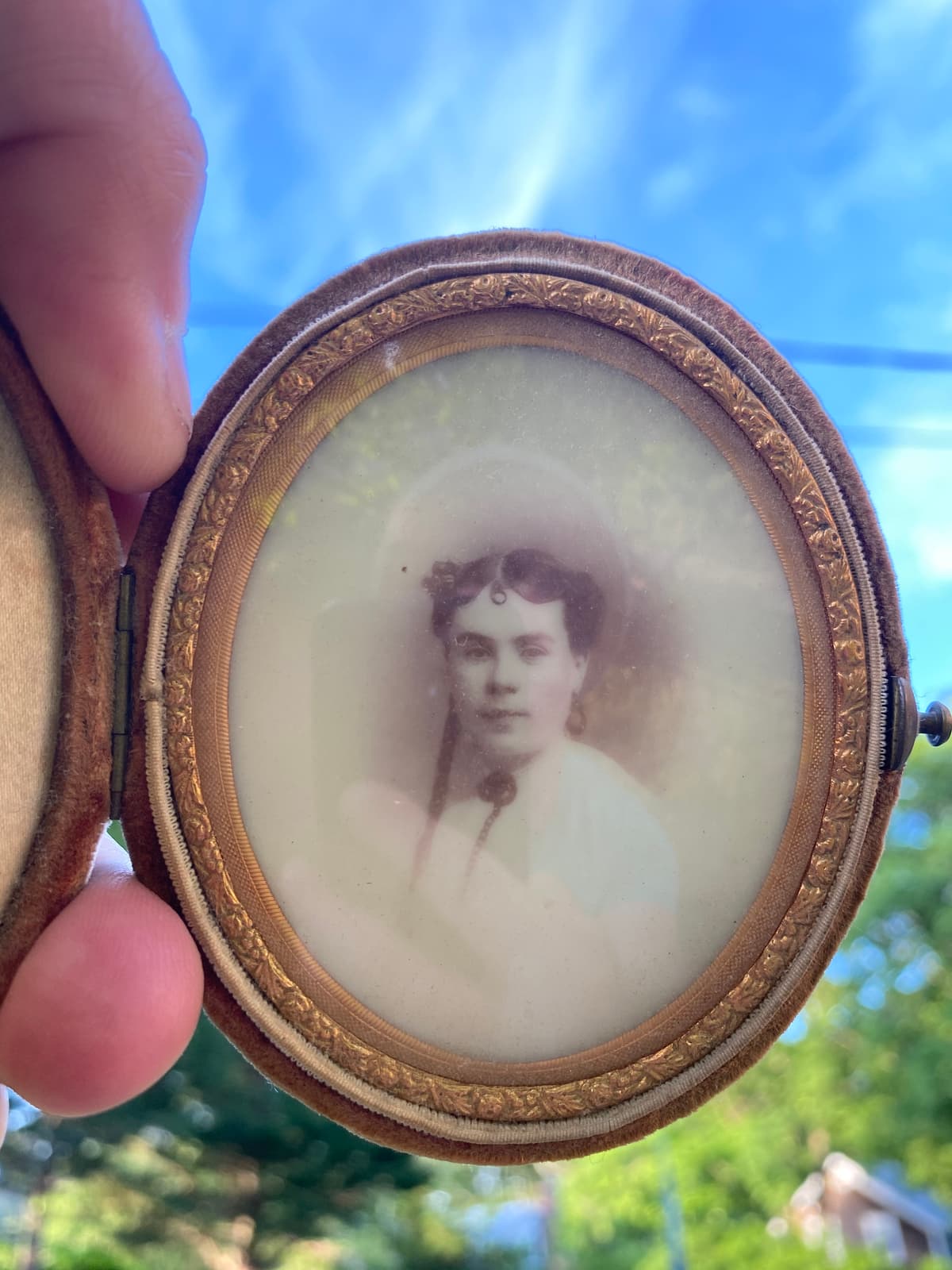 Rachel Warren, oval portrait in its round case